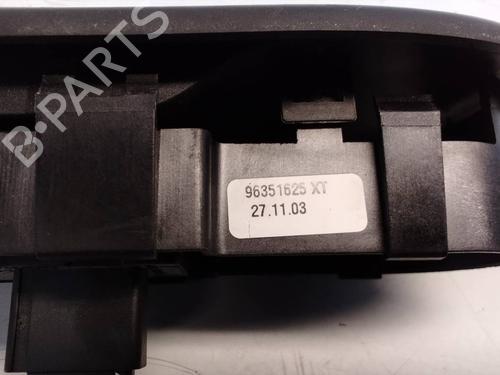 Right front window switch PEUGEOT 307 Break (3E) 2.0 HDI 90 | BP38674873I26 - Image 3