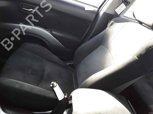 Used Right front seat MITSUBISHI OUTLANDER II (CW_W) [2005-2012]  22694571