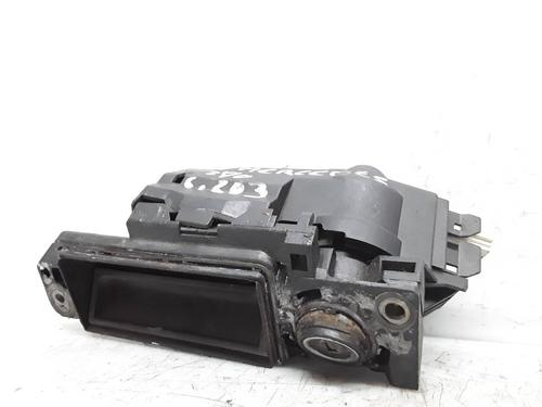 Trunk håndtak MERCEDES-BENZ C-CLASS (W203) C 270 CDI (203.016) (170 hp) 8343656