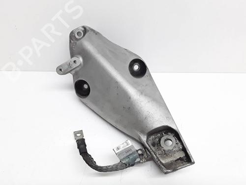 Used Engine mount BMW X5 (E70) 3.0 d (235 hp) 8902516