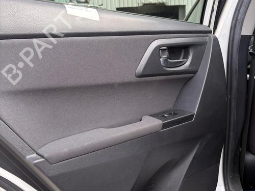 Kabinelys TOYOTA AURIS (_E18_) 1.8 Hybrid (ZWE186_, ZWE186R) | BP32177316I8 