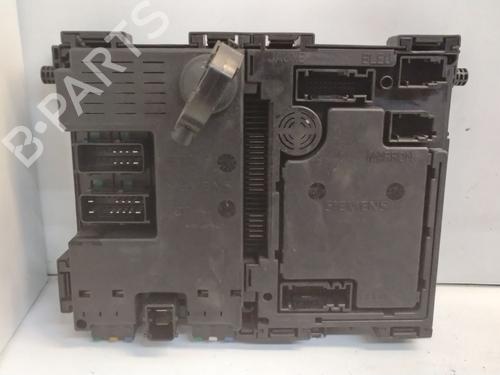 Used Fuse box Fuse box 37014968 37014968