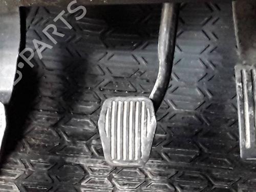 Used Break pedal FORD FOCUS III 1.6 TDCi (95 hp) 13384916