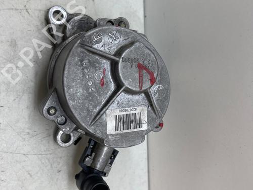 Used Vacuum pump RENAULT TRAFIC II Bus (JL) 2.0 dCi 115 (JL00, JL01, JL0H, JL0M, JL0U) (114 hp) 28503324