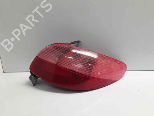 Used Right taillight PEUGEOT 206 Hatchback (2A/C) [1998-2012]  31982502