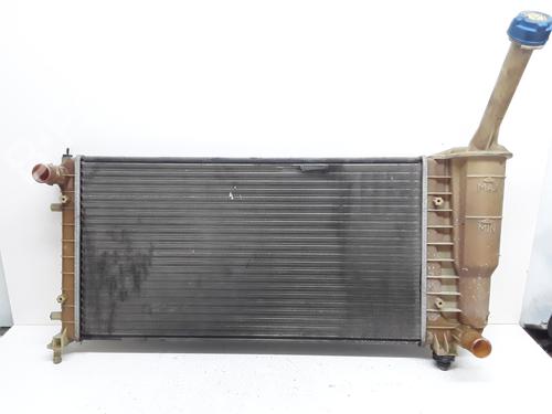 Radiateur à eau LANCIA YPSILON (843_) 1.2 (843.AXB1A) (80 hp) 18908490