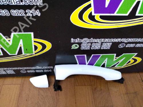 Used Front right exterior door handle HYUNDAI i30 (FD) [2007-2012]  8890921