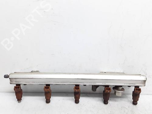 Used Injection rail VOLVO C70 I Coupe (872) 2.4 T (193 hp) 8519845