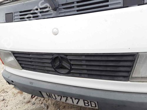 Used Grille MERCEDES-BENZ MB Van (W631) D (631.332, 631.342) (75 hp) 19101937