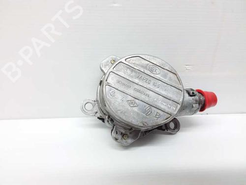 Used Vacuum pump RENAULT TRAFIC II Bus (JL) 2.5 dCi 135 (JL0D) (135 hp) 7471013