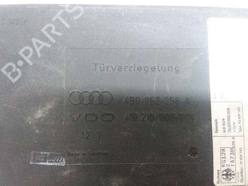 Elektronische module AUDI A6 C5 (4B2) 2.4 (170 hp) 7471402