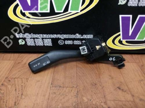Used Steering column stalk SEAT LEON (1P1) [2005-2013]  8206403