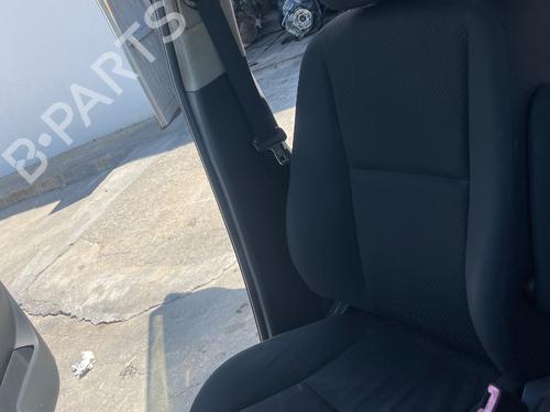 Used Right front seat TOYOTA COROLLA Verso (ZER_, ZZE12_, R1_) 1.8 (ZNR11_, ZNR11R) (129 hp) 26488036