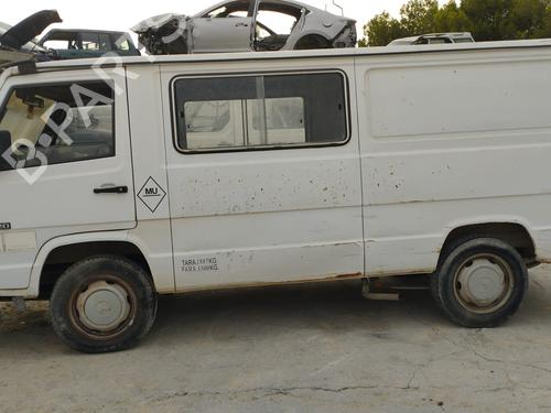 Grille MERCEDES-BENZ MB Van (W631) D (631.332, 631.342) | BP19101937C40 