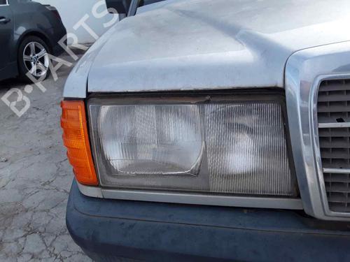Used Right headlight MERCEDES-BENZ 190 (W201) E 2.3 (201.028) (136 hp) 32250972