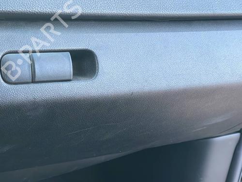 Used Glove box Glove box 39451168 39451168