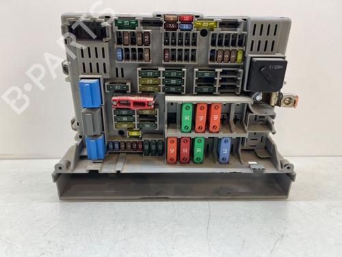 Used Fuse box BMW 3 (E90) 330 d (231 hp) 22210915