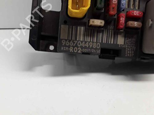 Fuse box PEUGEOT 5008 (0U_, 0E_)  | BP29982901E1