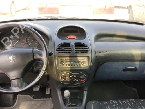 Fuse box PEUGEOT 206 Hatchback (2A/C) 1.4 HDi eco 70 | BP22897985E1 