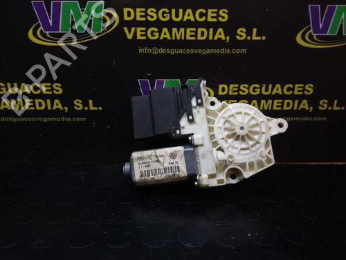 Used Right rear window motor SEAT LEON (1M1) [1999-2006]  7469955
