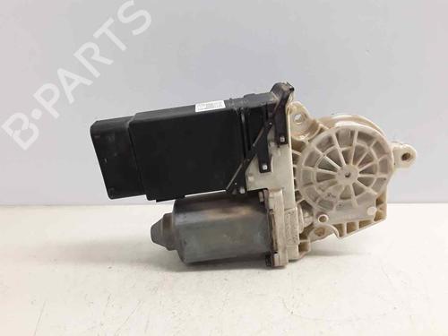 Used Right front window motor VW GOLF IV (1J1) 1.4 16V (75 hp) 17908635