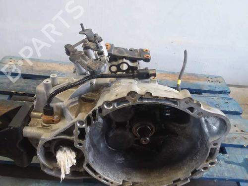 Used Gearbox HYUNDAI SONATA V (NF) 2.0 CRDi (140 hp) 7471370