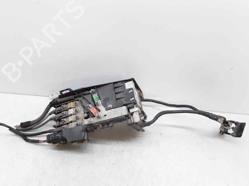 fuse-box-peugeot-308-sw-i-4e_-4h_-2007-2008-2009-2010-2011-2012-2013-2014-32033978 main image
