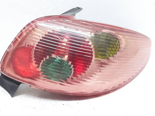 Høyre baklys PEUGEOT 206 Hatchback (2A/C) 1.9 D (69 hp) 15268614