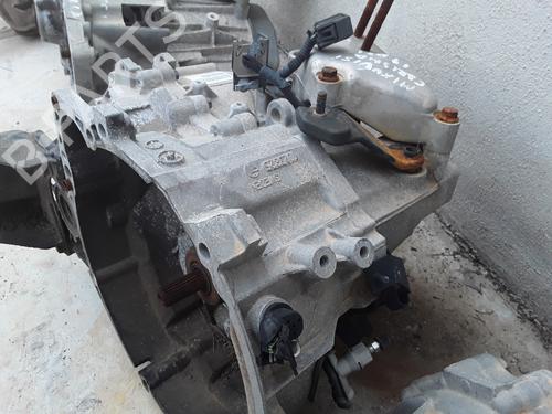 Gearbox MITSUBISHI CARISMA (DA_) 1.9 DI-D (DA5A) | BP7474266M3