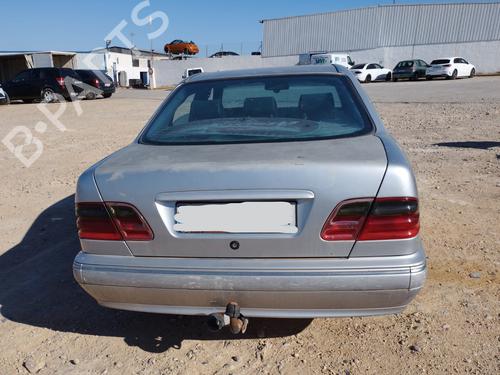 Front right window mechanism MERCEDES-BENZ E-CLASS (W210) E 220 CDI (210.006) | BP13708527C23 