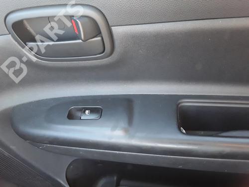 Used Right front window switch Right front window switch HYUNDAI ACCENT III Saloon (MC) 1.4 GL (97 hp) 8336378 8336378