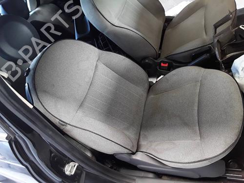Used Right front seat FIAT 500 (312_) 1.3 D Multijet (312AXE1A) (95 hp) 19676425