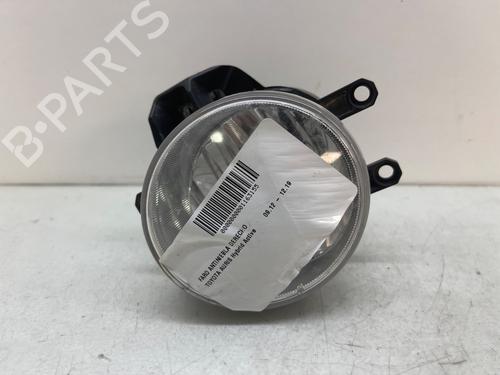 Right front fog light TOYOTA AURIS (_E18_) 1.8 Hybrid (ZWE186_, ZWE186R) | BP23229225C31 