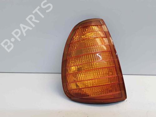 Used Right front indicator Right front indicator MERCEDES-BENZ 123 Saloon (W123) [1976-1985] 35933812 35933812