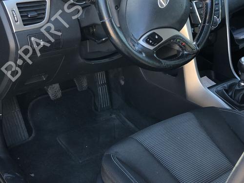 Forra trás esquerda HYUNDAI i30 (GD) | BP32328773C60