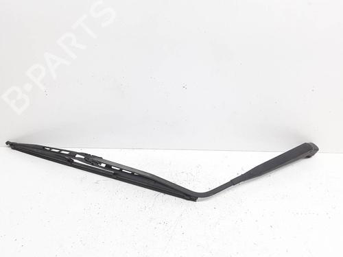 Used Rear windshield wiper arm MITSUBISHI PAJERO III (V7_W, V6_W) 3.2 Di-D (V68W, V78W) (165 hp) 11736107