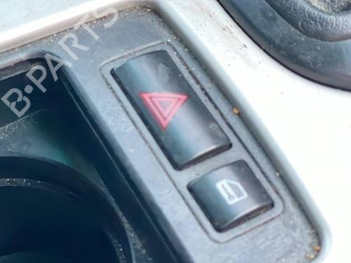 warning-switch-bmw-x5-e53-2000-2001-2002-2003-2004-2005-2006-39567896 main image