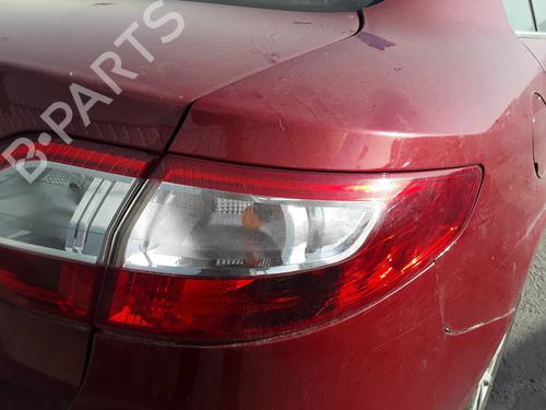 Farolim direito Farolim direito RENAULT FLUENCE (L3_) 1.5 dCi (L30D, L30L, L306, L33F, L33L, L33M, L33V, L33W) (110 hp) 36650341 36650341