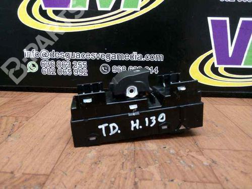 Used Right rear window switch Right rear window switch HYUNDAI i30 (FD) [2007-2012] 8890923 8890923