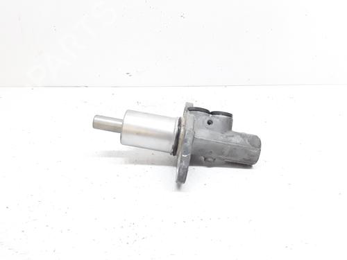 Used Brake master cylinder RENAULT MEGANE II (BM0/1_, CM0/1_) 1.4 16V (BM0B, CM0B) (98 hp) 13534549