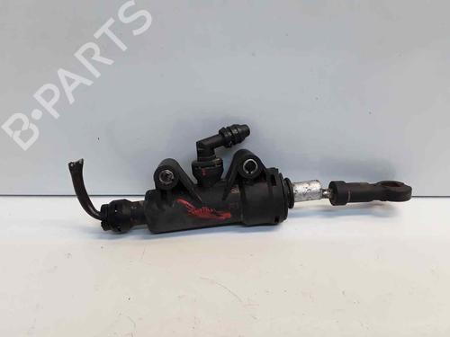 Used Clutch slave cylinder Clutch slave cylinder CITROËN JUMPY I (U6U_) 2.0 HDi 110 (109 hp) 32219836 32219836