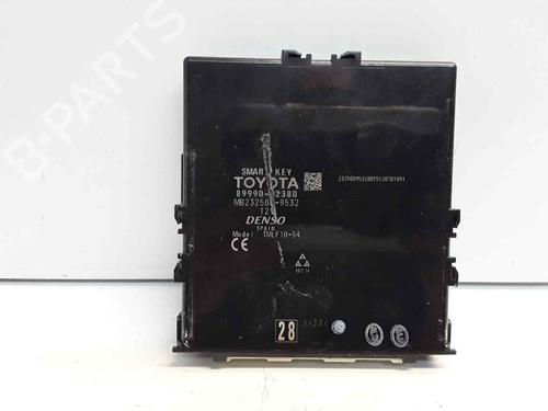 Used Comfort control module Comfort control module TOYOTA AURIS (_E18_) 1.8 Hybrid (ZWE186_, ZWE186R) (136 hp) 33718333 33718333