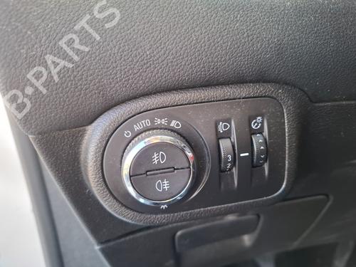 Used Headlight switch OPEL ZAFIRA TOURER C (P12) [2011-2026]  31373533