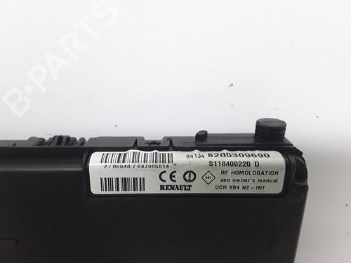 Zekeringkast RENAULT SCÉNIC II (JM0/1_) 1.5 dCi (JM02, JM13) (101 hp) 11034753