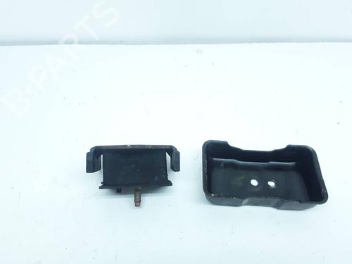 Used Engine mount HYUNDAI H-1 / STAREX Bus (A1) 2.5 TD 4WD (99 hp) 11284894