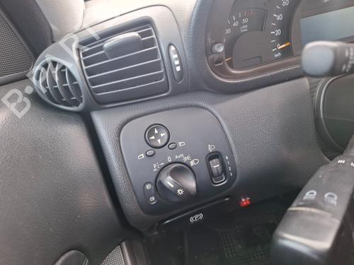 Used Headlight switch MERCEDES-BENZ C-CLASS (W203) C 220 CDI (203.006) (136 hp) 31906671