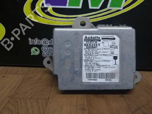 Used ECU airbags RENAULT SCÉNIC II (JM0/1_) [2003-2010]  7467422