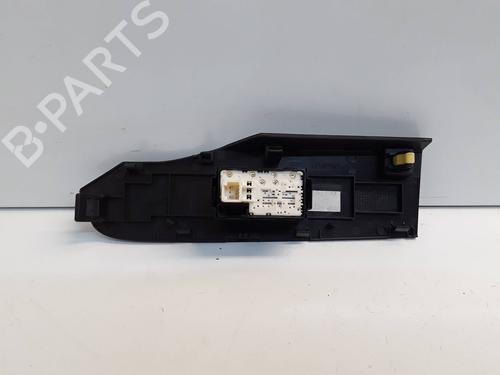 Right front window switch TOYOTA AURIS (_E18_) 1.8 Hybrid (ZWE186_, ZWE186R) | BP32293184I26