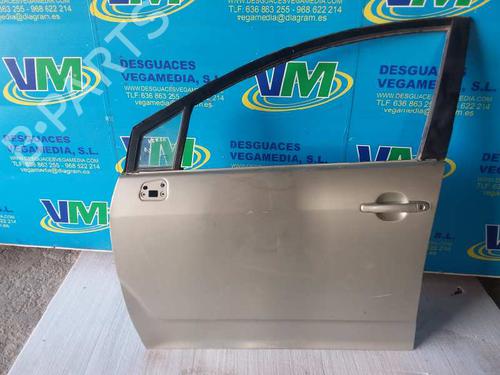 Used Left front door TOYOTA COROLLA Verso (ZER_, ZZE12_, R1_) 2.0 D-4D (CUR10_, CUR10R) (116 hp) 7471611