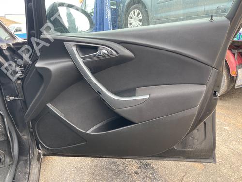 Used Front right panel OPEL ASTRA J (P10) [2009-2016]  31117884